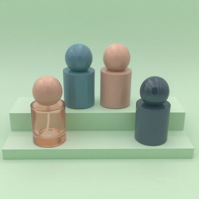 علب الزجاج العطر الفاخرة حسب الطلب 30ml و 50ml الضباب أو مضخة المصل عبوة زجاجية كرة مستديرة غطاء لمنتج المصل