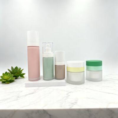 Cosmetic Glass Refillable Airless Skincare Packaging Set 30ml/50ml/100ml with PP Material and PCR Material Refillable Cup